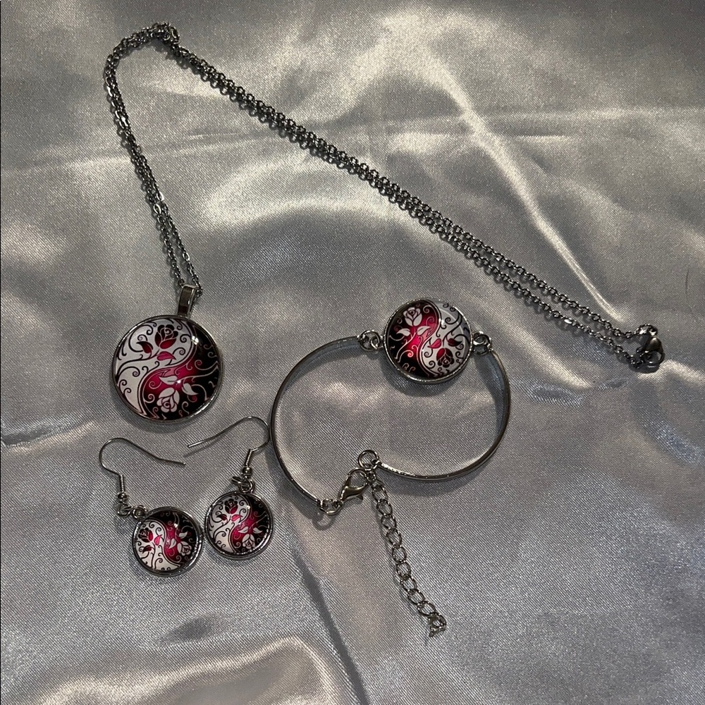 Elegant Silver and Pink Jewelry Set